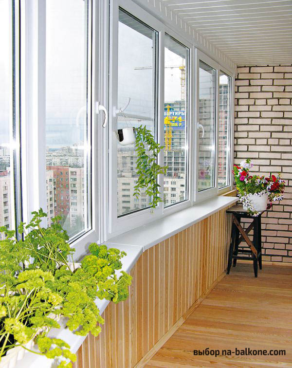 Обшивка балконов и лоджий блок-хаусом